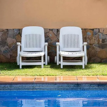 Espacioso Atico Con Piscina En Apartament