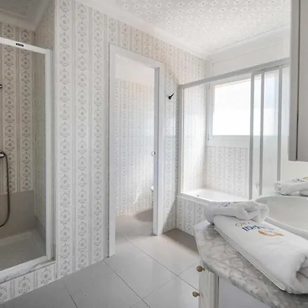 Espacioso Atico Con Piscina En