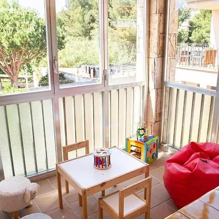 Espacioso Atico Con Piscina En Apartament