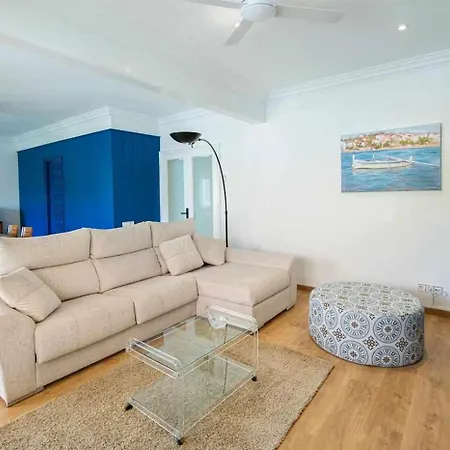 Apartament Espacioso Atico Con Piscina En *