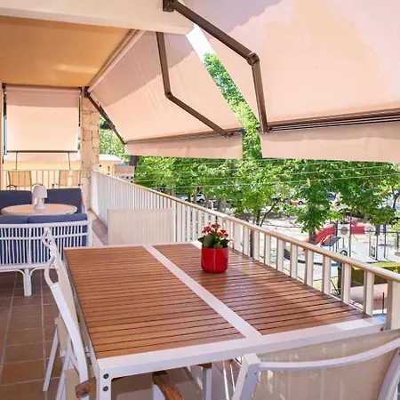 Espacioso Atico Con Piscina En Apartament *